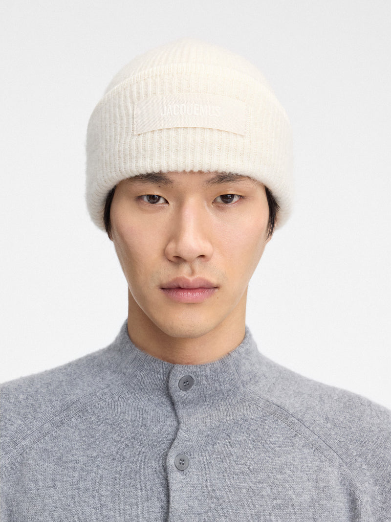 JACQUEMUS OFF-WHITE "LE BONNET GROS GRAIN" BEENIE