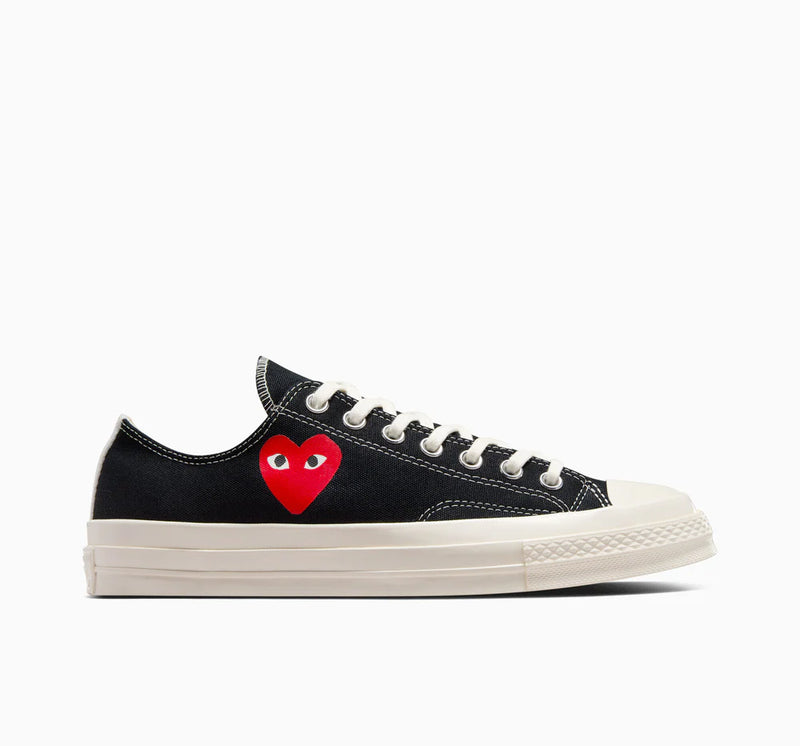 COMME DES GARÇONES PLAY CONVERSE SINGLE HEART LOW SNEAKER