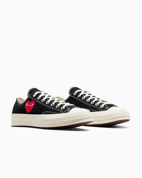 COMME DES GARÇONES PLAY CONVERSE SINGLE HEART LOW SNEAKER