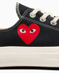 COMME DES GARÇONES PLAY CONVERSE SINGLE HEART LOW SNEAKER
