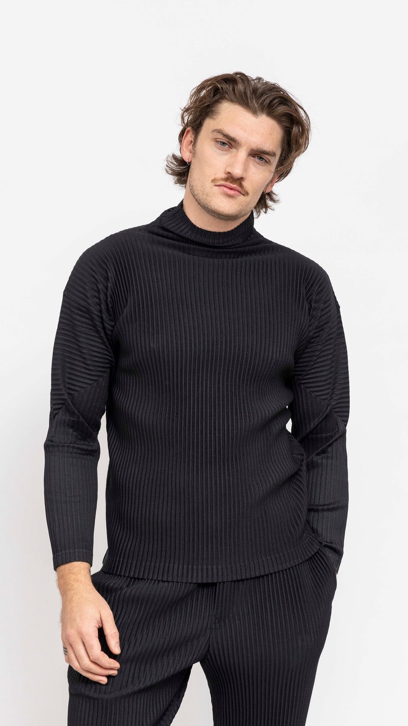 HOMME PLISSÉ ISSEY MIYAKE BLACK ROLLNECK T-SHIRT