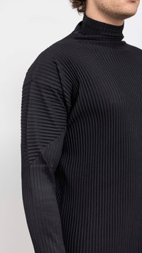 HOMME PLISSÉ ISSEY MIYAKE BLACK ROLLNECK T-SHIRT