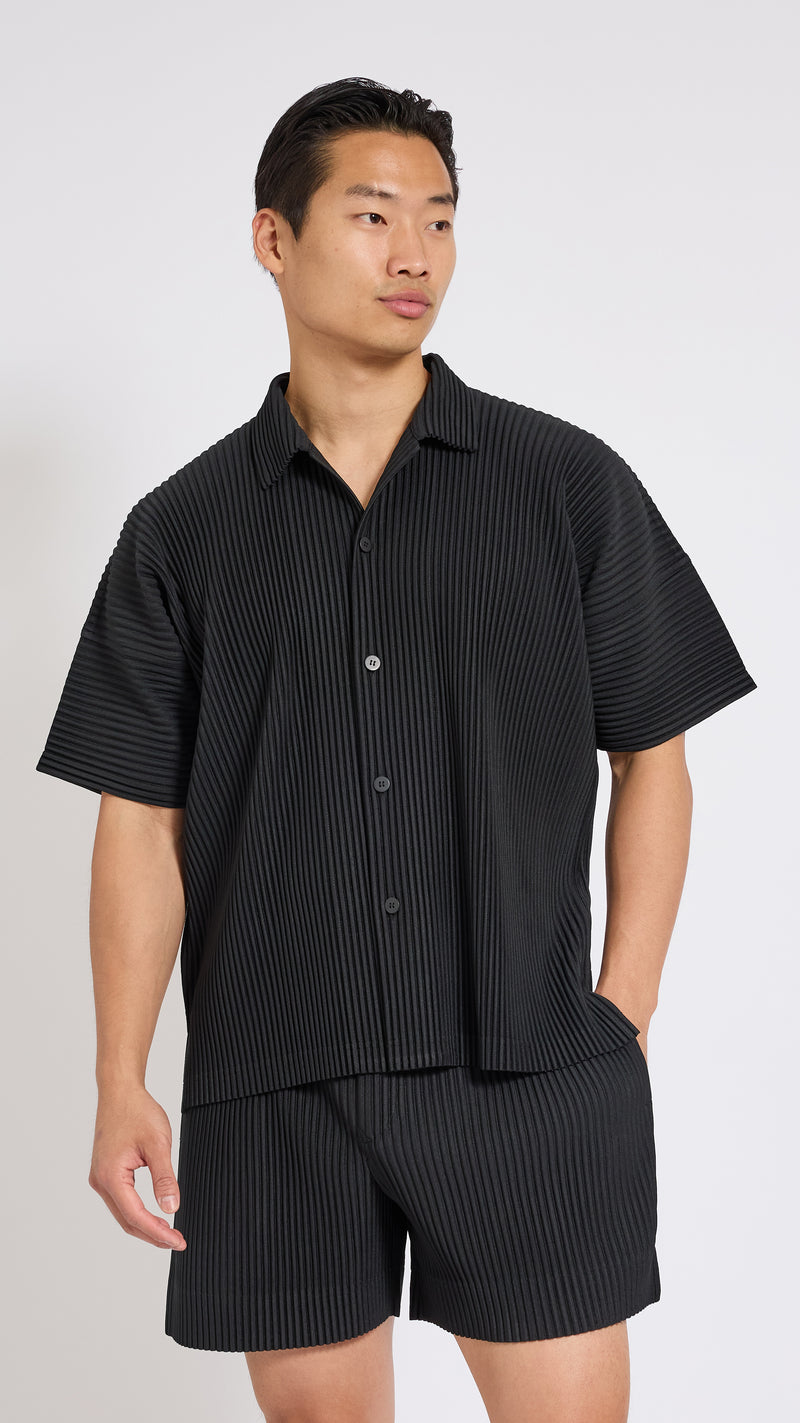 HOMME PLISSÉ ISSEY MIYAKE BLACK MAY SHIRT – AREA+001