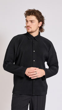 HOMME PLISSÉ BLACK OCTOBER SHIRT