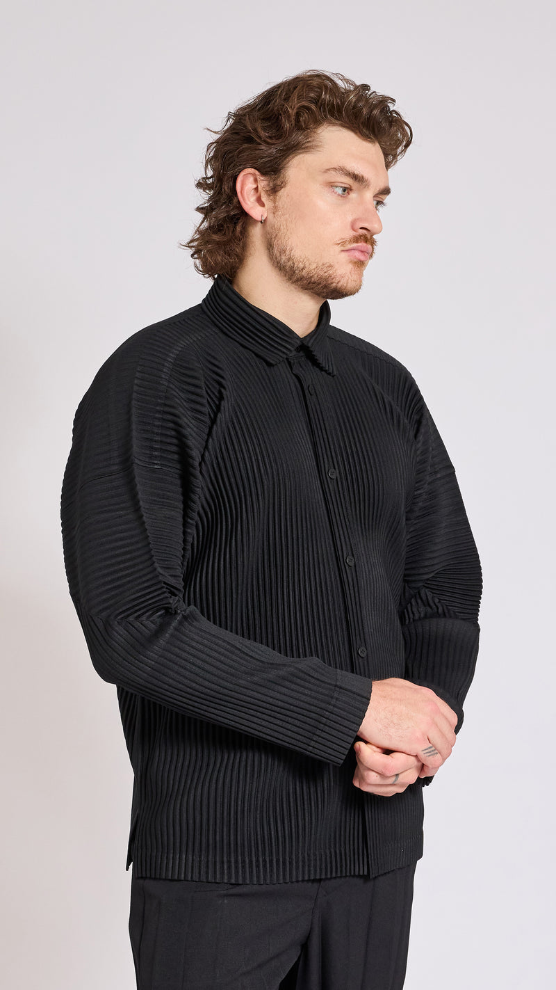 HOMME PLISSÉ BLACK OCTOBER SHIRT