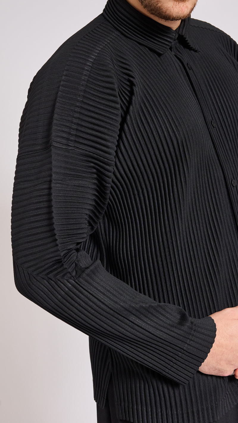 HOMME PLISSÉ BLACK OCTOBER SHIRT