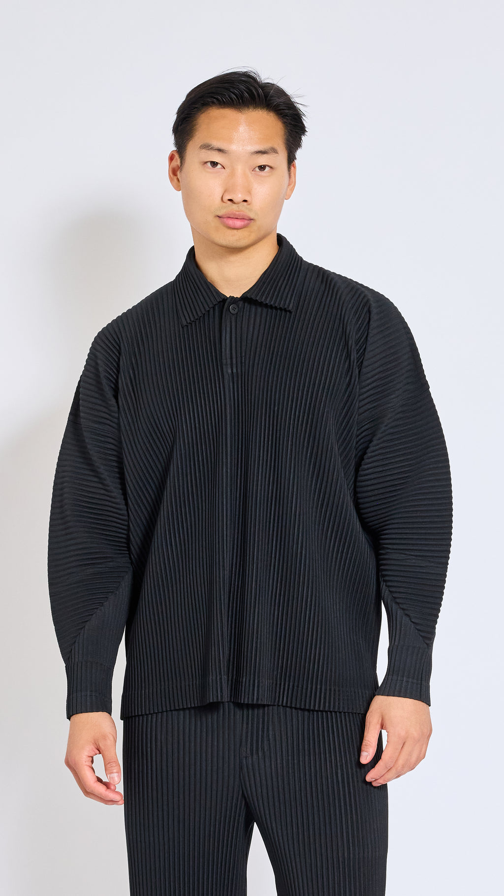 HOMME PLISSÈ ISSEY MIYAKE BLACK MONTHLY POLO