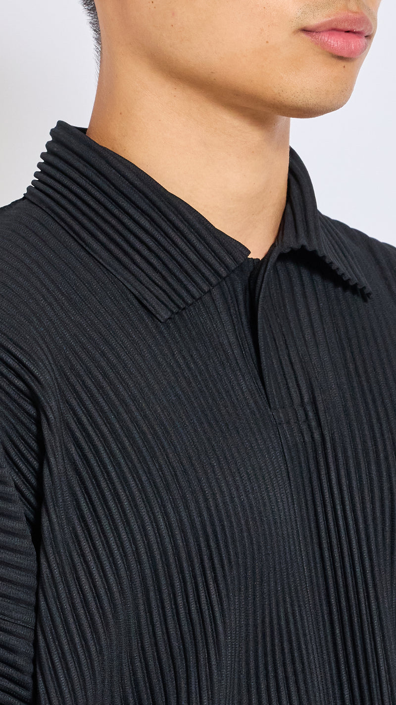 HOMME PLISSÈ ISSEY MIYAKE BLACK MONTHLY POLO