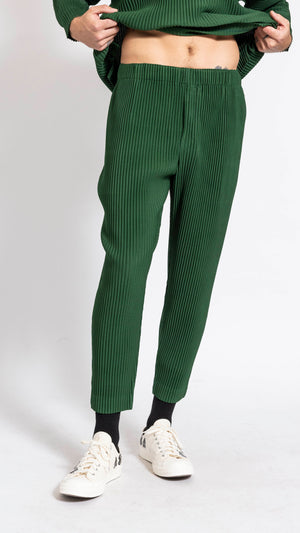 HOMME PLISSÉ ISSEY MIYAKE SEAWEED GREEN AUGUST PANTS