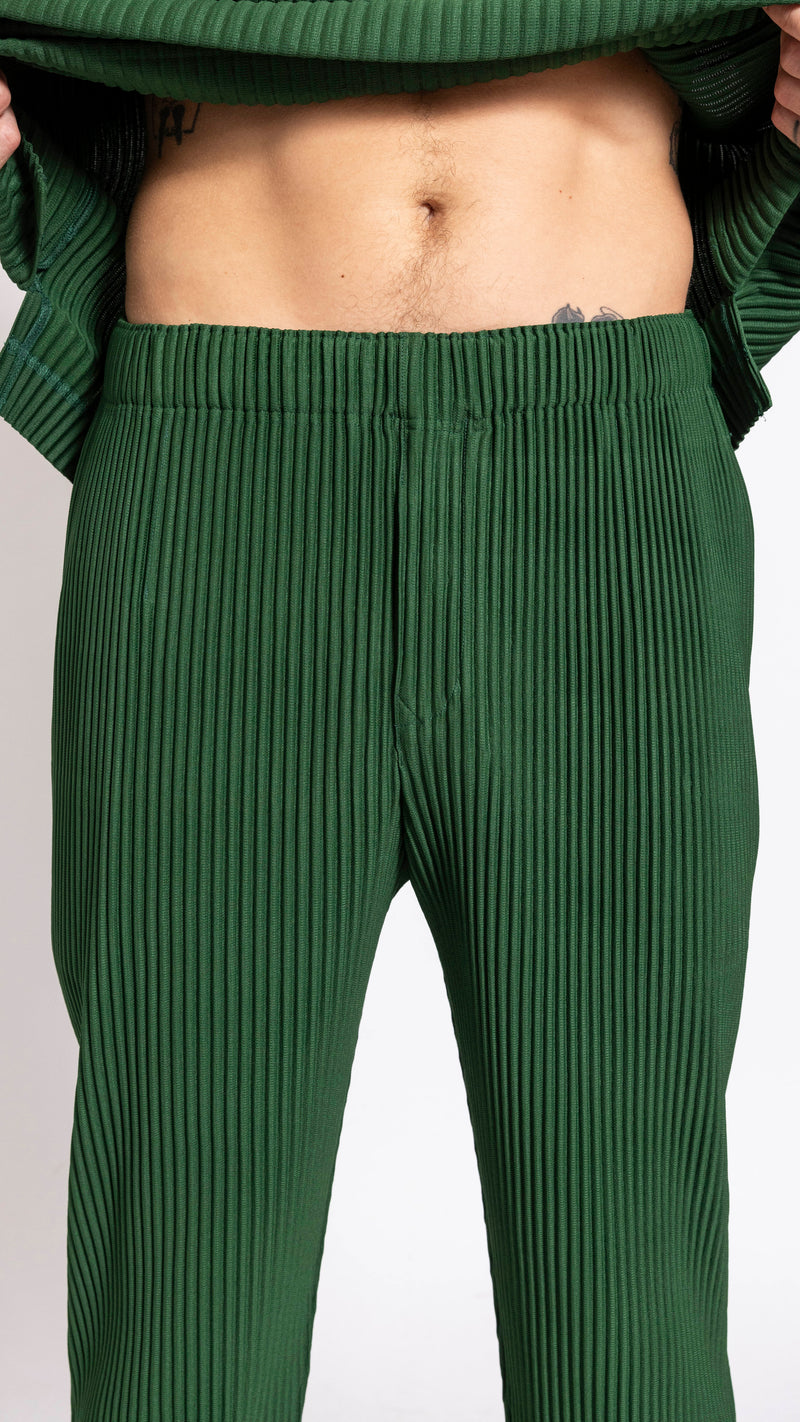 HOMME PLISSÉ ISSEY MIYAKE SEAWEED GREEN AUGUST PANTS