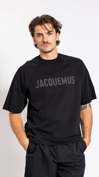 JACQUEMUS BLACK "LE T-SHIRT TYPO" T-SHIRT