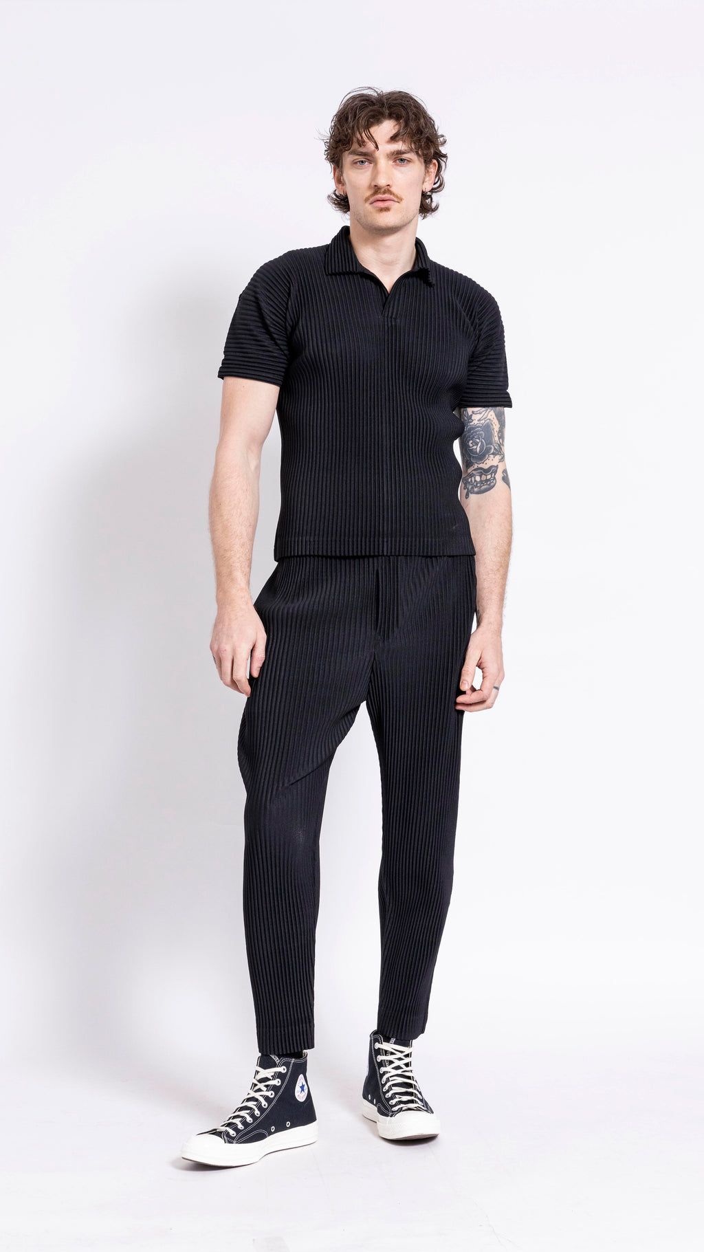 HOMME PLISSÉ ISSEY MIYAKE BLACK BASICS POLO