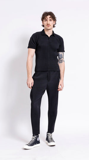 HOMME PLISSÉ ISSEY MIYAKE BLACK BASICS POLO