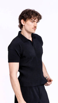 HOMME PLISSÉ ISSEY MIYAKE BLACK BASICS POLO
