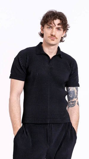 HOMME PLISSÉ ISSEY MIYAKE BLACK BASICS POLO
