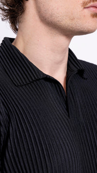 HOMME PLISSÉ ISSEY MIYAKE BLACK BASICS POLO