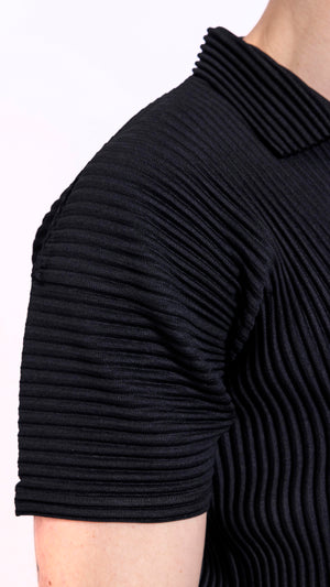 HOMME PLISSÉ ISSEY MIYAKE BLACK BASICS POLO