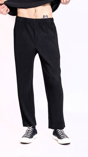HOMME PLISSÉ ISSEY MIYAKE BLACK BASICS PANTS