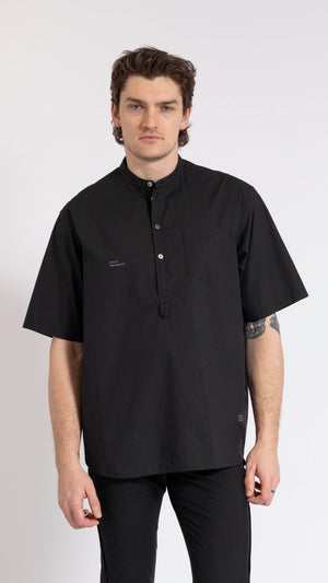 UNDERCOVER BLACK COLLARLESS PULLOVER SHIRT