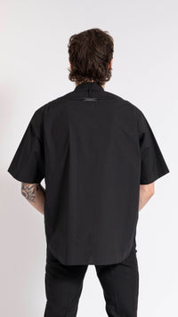 UNDERCOVER BLACK COLLARLESS PULLOVER SHIRT