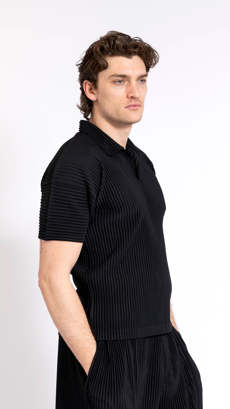 HOMME PLISSÉ ISSEY MIYAKE BLACK BASICS POLO