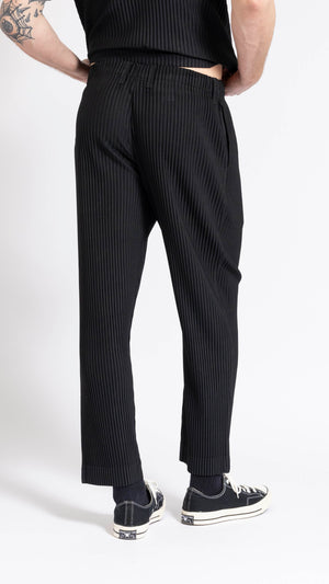 HOMME PLISSÉ ISSEY MIYAKE BLACK BASICS PANTS