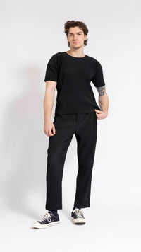 HOMME PLISSÉ ISSEY MIYAKE BLACK BASICS T-SHIRT