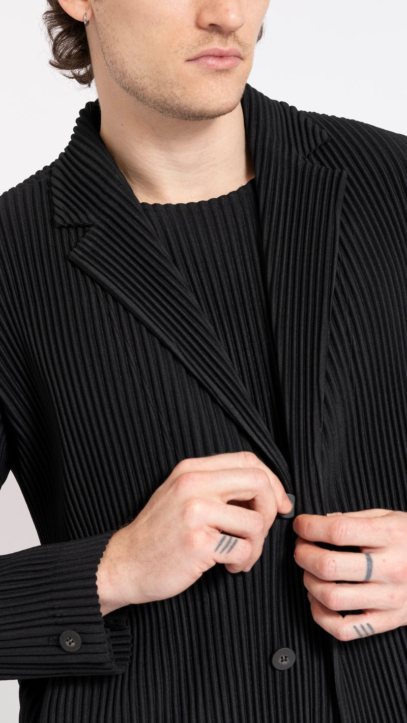 HOMME PLISSÉ ISSEY MIYAKE BLACK BASICS 2 BUTTON JACKET