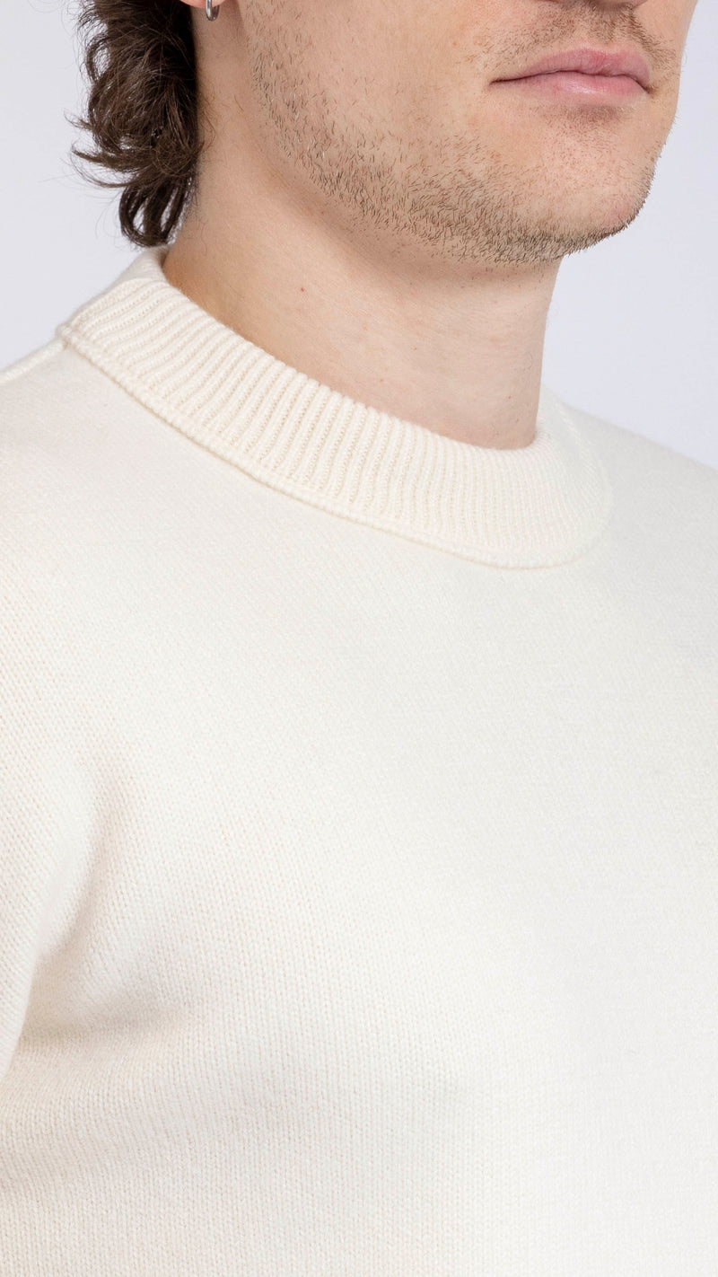 AMI PARIS OFF WHITE "AMI DE COUER" CREWNECK SWEATER