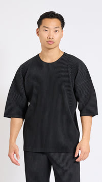 HOMME PLISSÉ BLACK BOXY MAY T-SHIRT