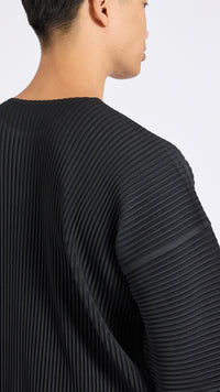 HOMME PLISSÉ BLACK BOXY MAY T-SHIRT